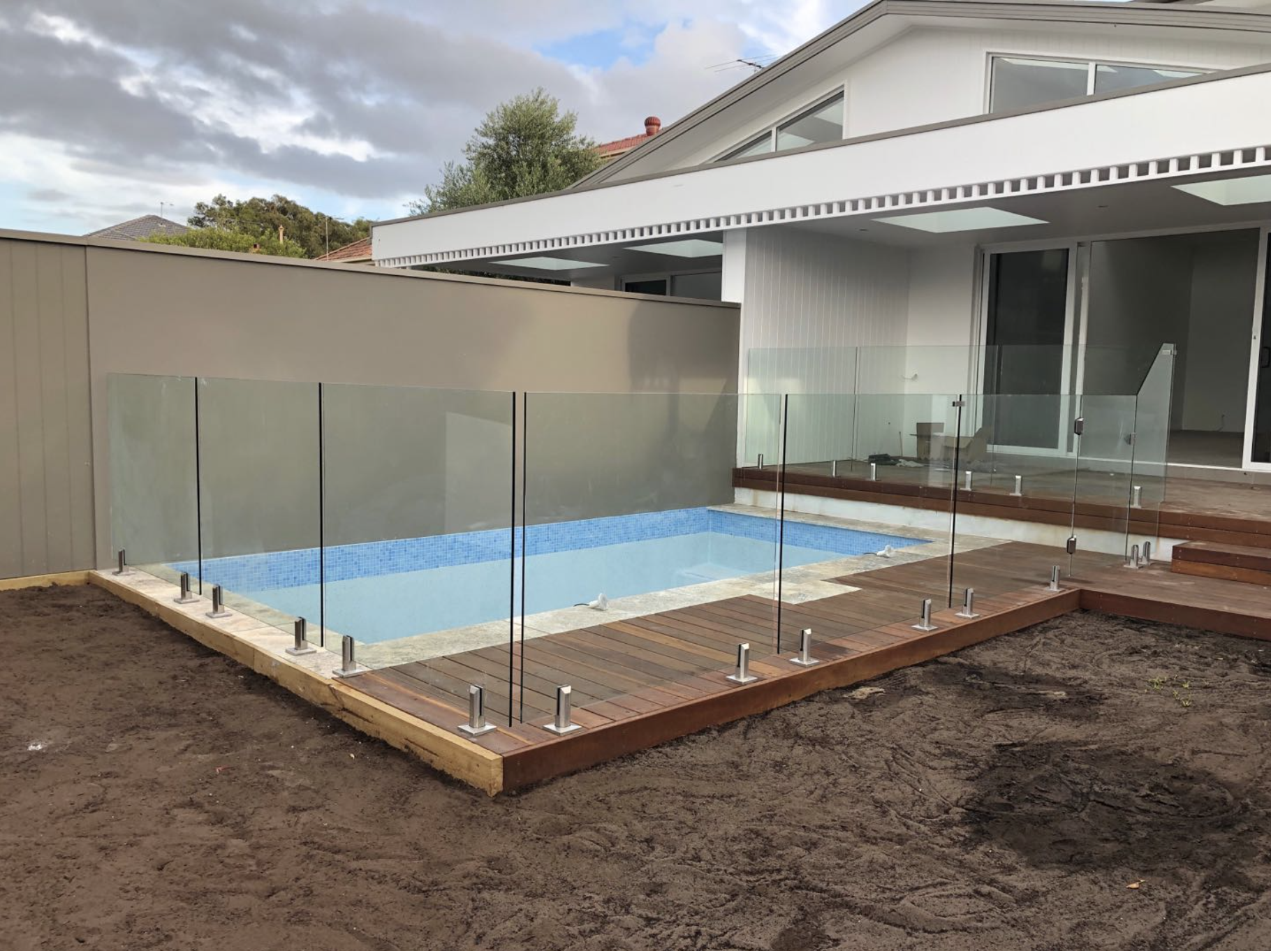 Pool Fence Installs photo