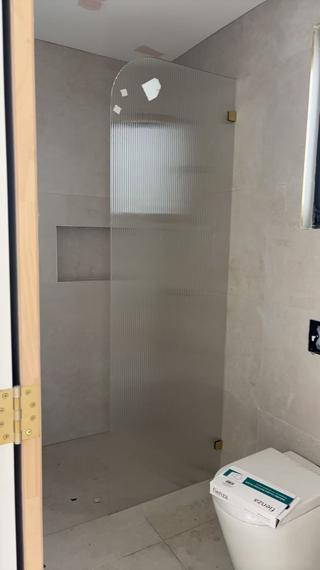 Shower Screen Suites photo