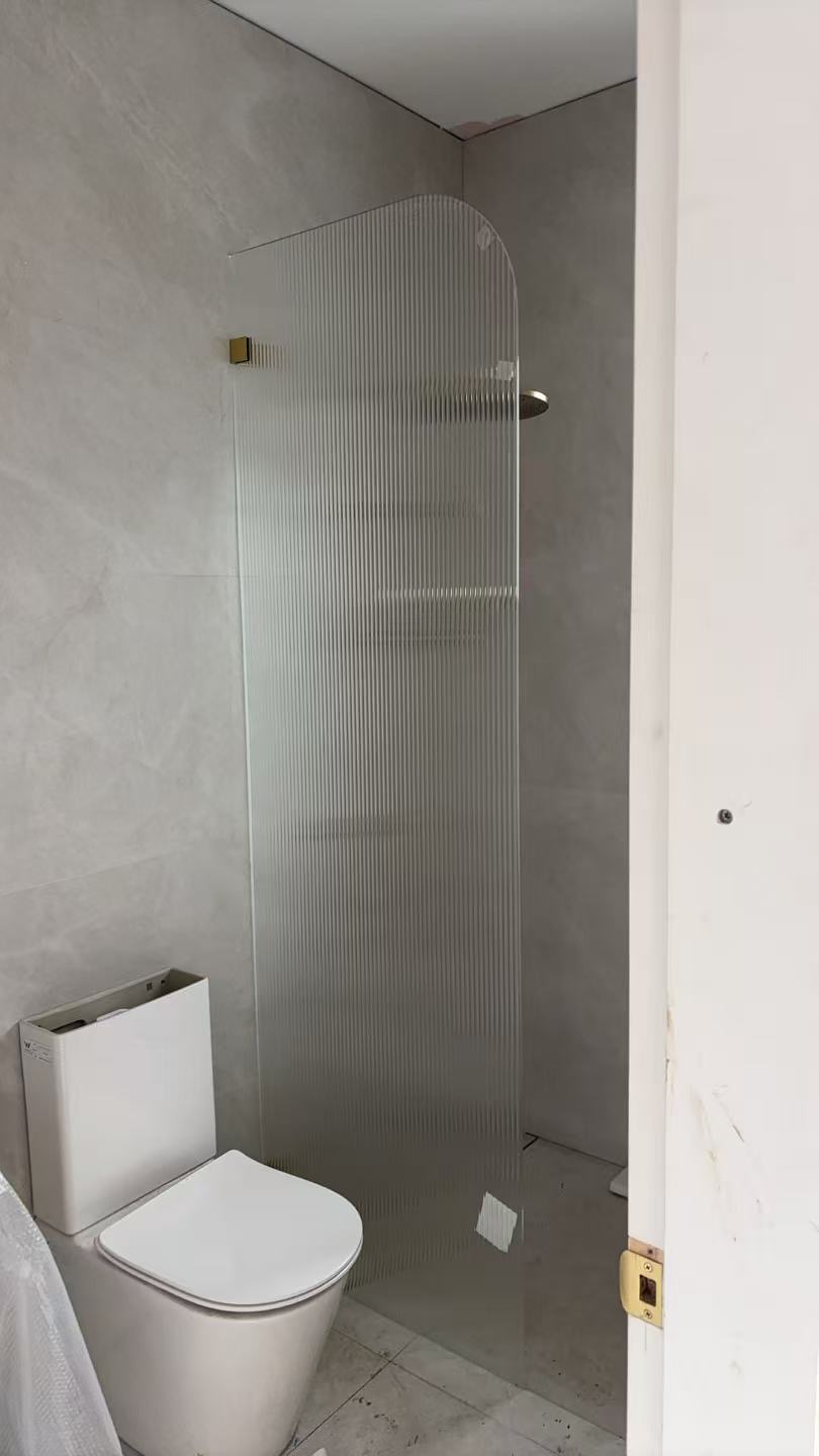 Shower Screen Suites photo