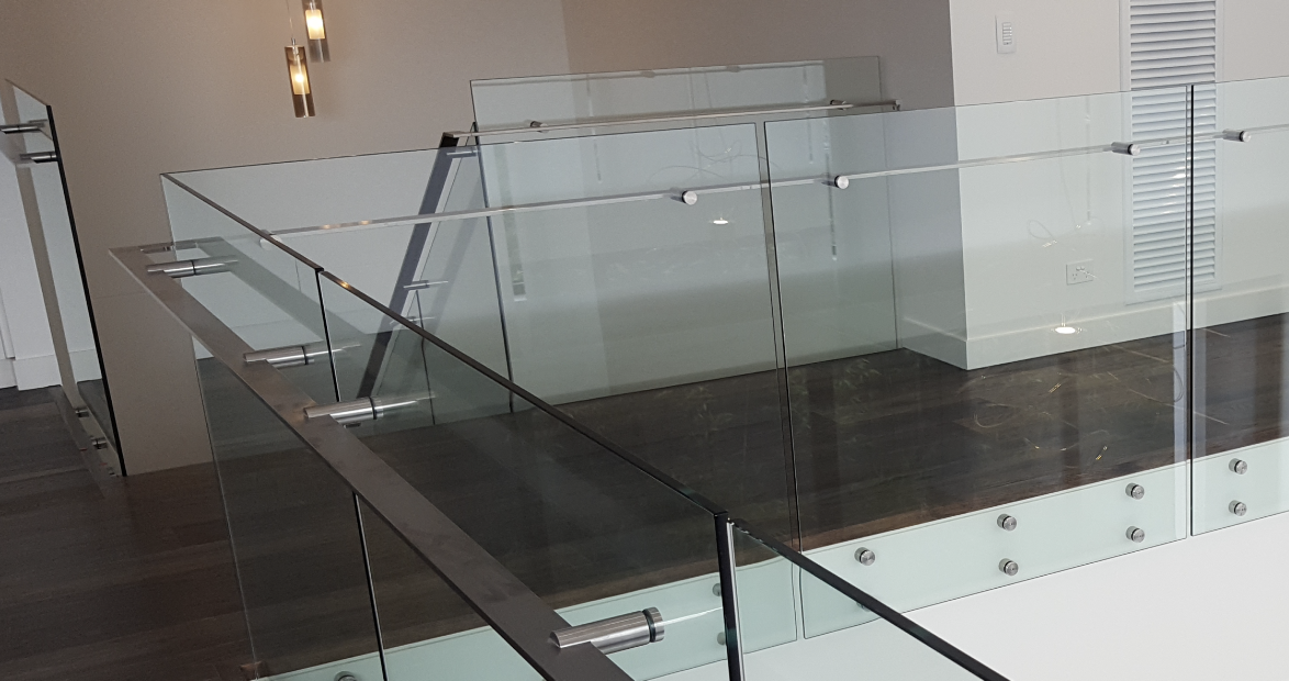 Balustrade Glass with handrail holes (fixed by standoffs) Image