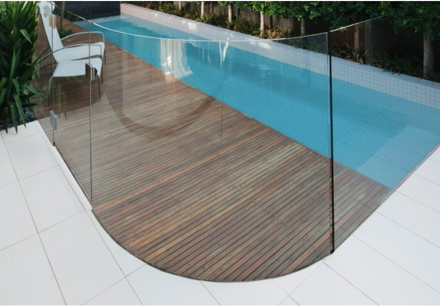 Pool Fencing Curved Panel Image